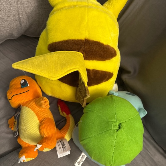 Pokémon bundle - Picture 2 of 2